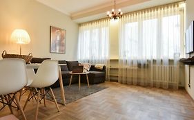 Smulikowskiego 9